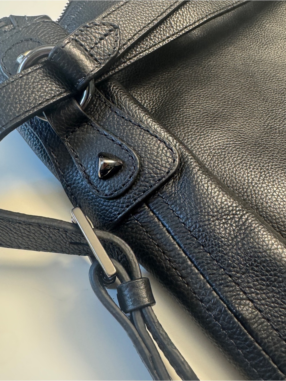 Authentic Botkier Chelsea convertible Hobo Backpack, sleek black pebble leather - Picture 4 of 16
